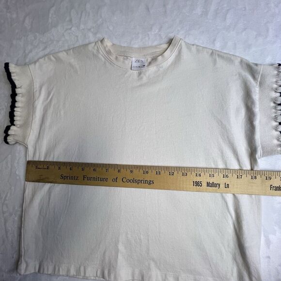 Zara Shirt 11-12 Medium Ivory Crew Neck Short Sleeve Ruffles Opening Stretch - Picture 4 of 7